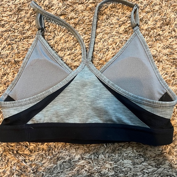 NWOT Nike Indy Women's Light-Support Padded V-Neck Sports Bra gray black size XS - Picture 3 of 5